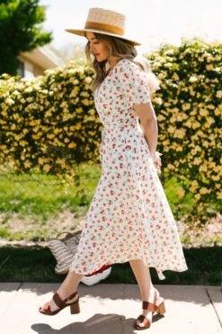 Lucy Dress In Strawberry Fields -CINZ Clothing Shop LucyStrawberryFeilds StGeorge SS23 13 853941