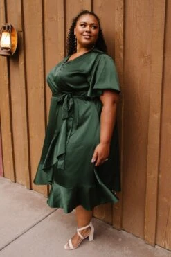 Maggie Dress In Emerald -CINZ Clothing Shop MaggieEmerald QuietMeadows F23 2 688636